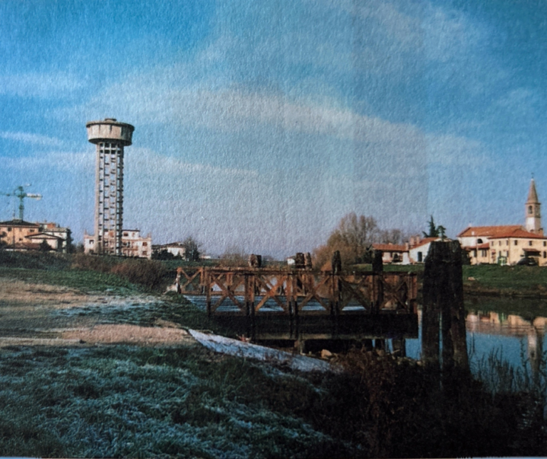 Il Pontile di attracco a Quarto D'Atino.